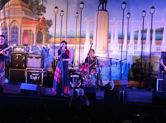 Purple Fusion performin at IFFI Goa