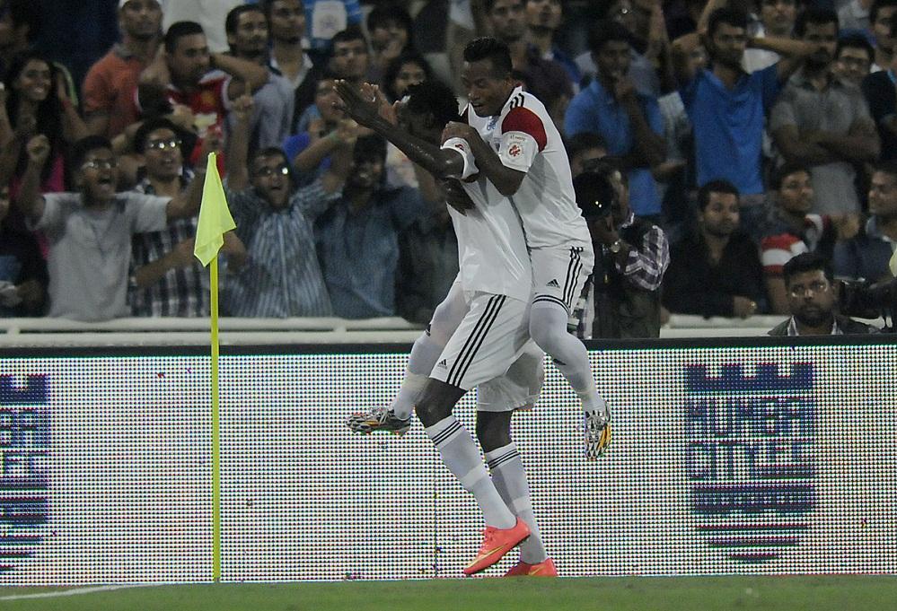 Kondwani Mtonga of NorthEast United FC celebrates a goal during match 11 of the Hero Indian Super League between Mumbai City FC and North East United FC City held at the D.Y. Patil Stadium, Navi Mumbai, India on the October 24.  Photo by: Pal Pillai/ ISL/ SPORTZPICS 
