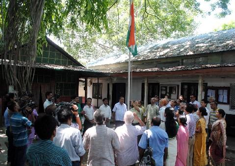 Guwahati Scribes defy militant’s diktat on I-Day 2013