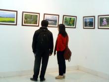 Marvelling Nature: Photography enthusiasts at the recently held photography exhibition cum sale at the State Art Gallery