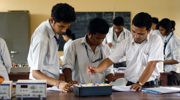 Course on Electronic Systems Design