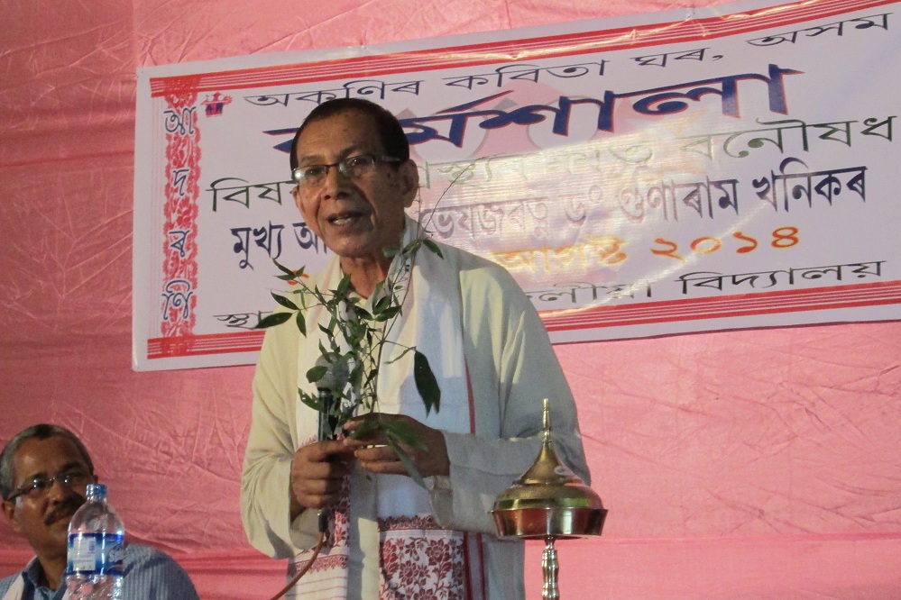 Herbal medicine workshop at Raha