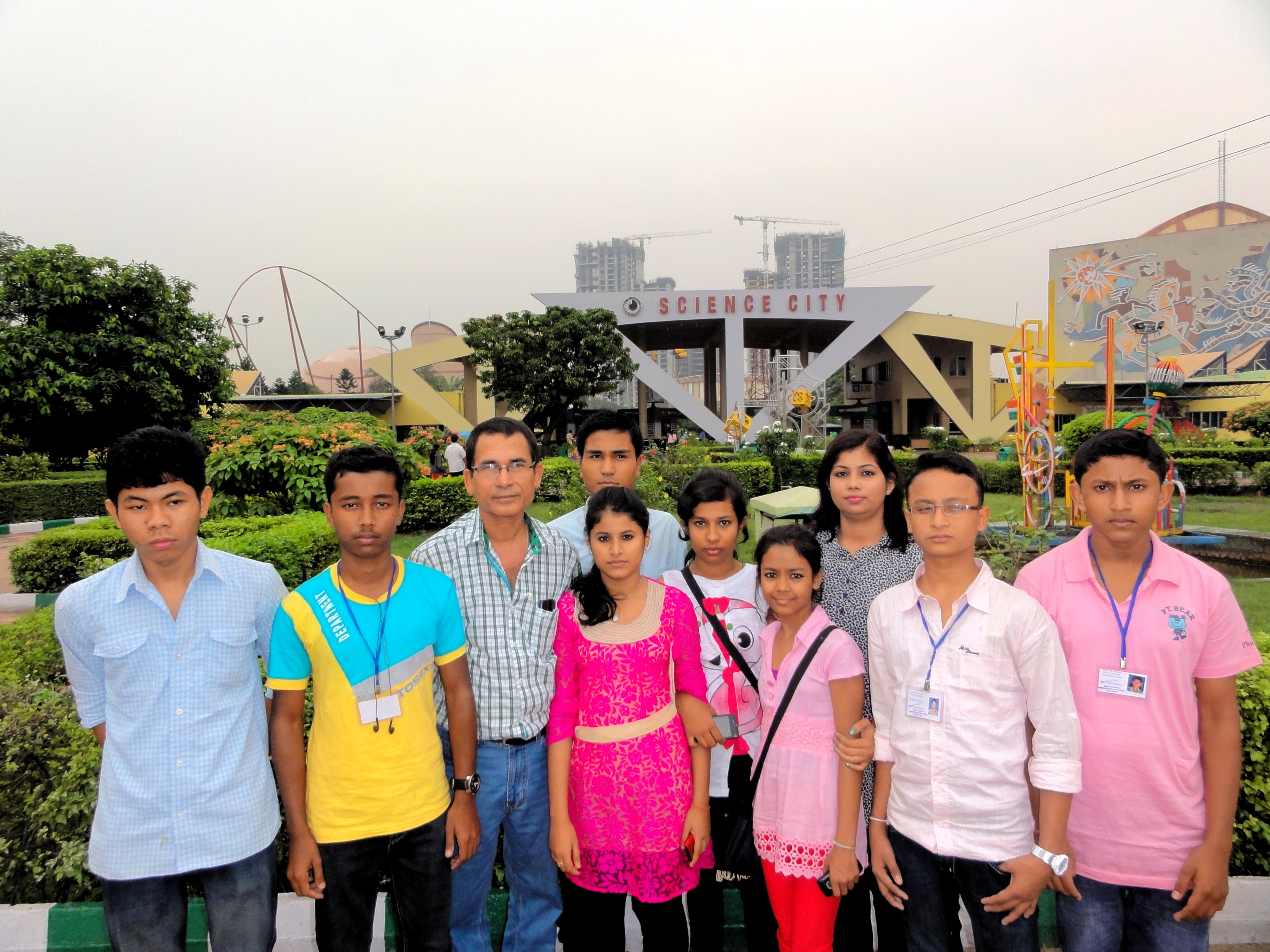 Child scientists on ASTEC science trip 