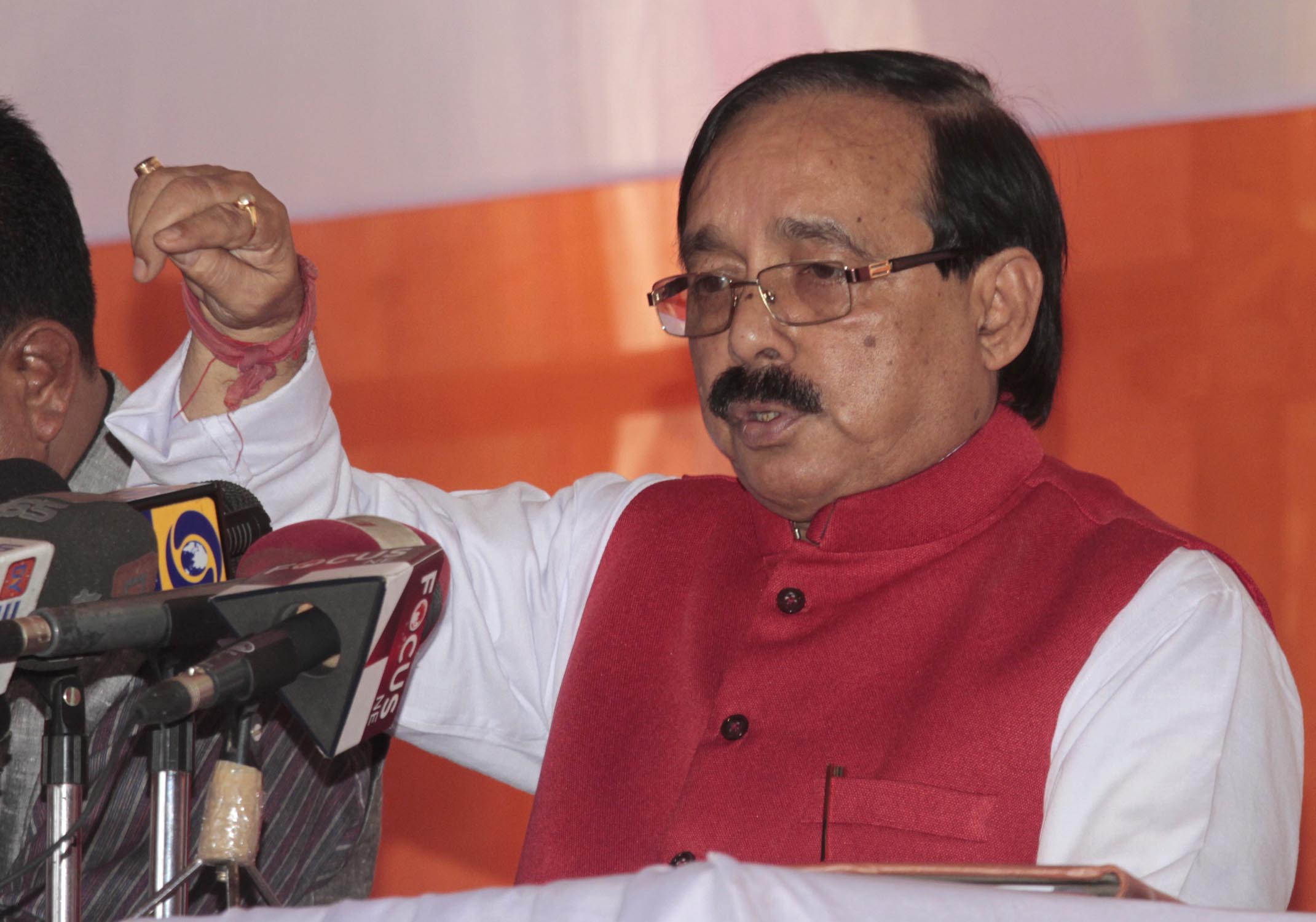 Dutta gets tougher with dissidents