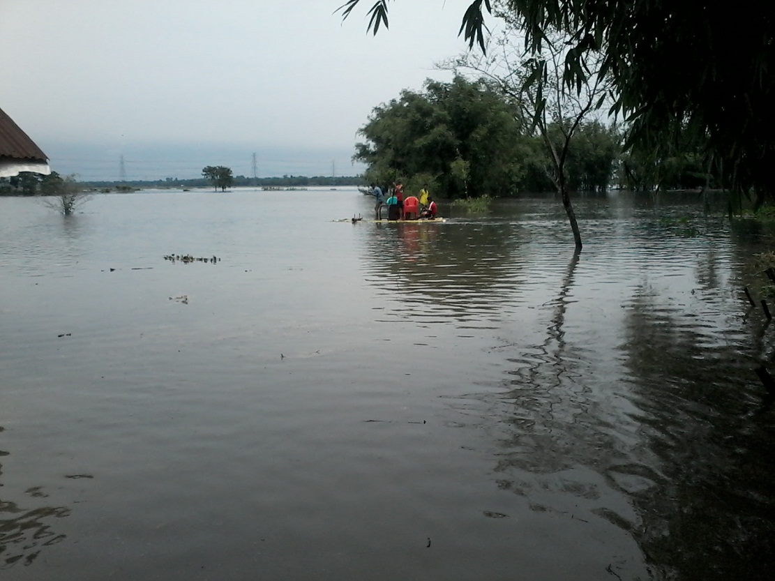 MLA visits flooded Salakati road