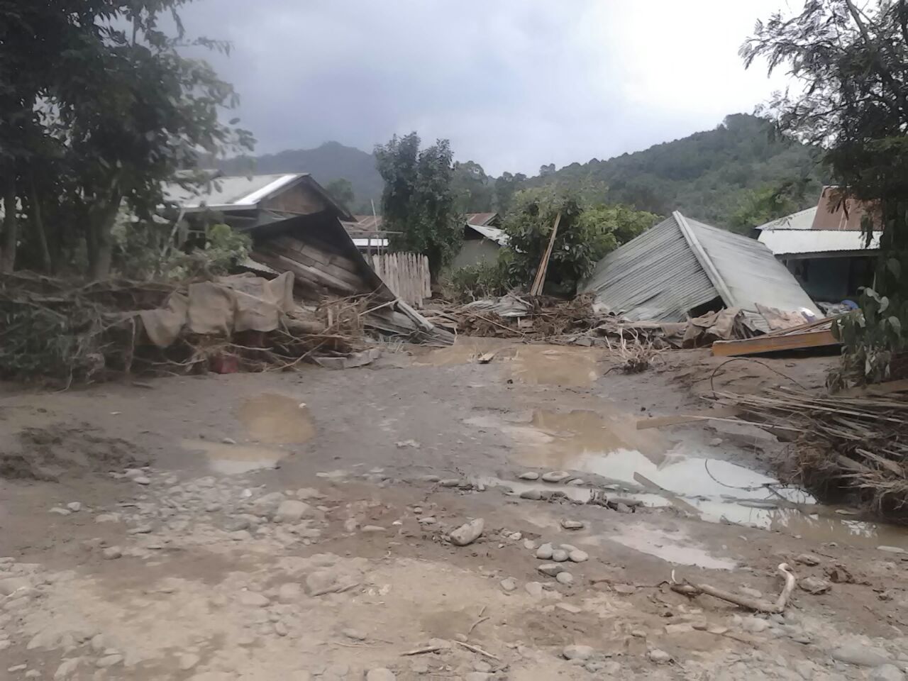   Flood of woes in Manipur 