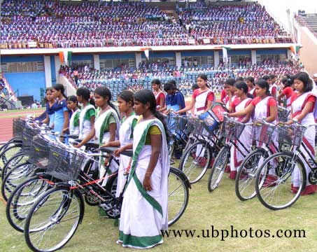 Free bicycles for poor girl students