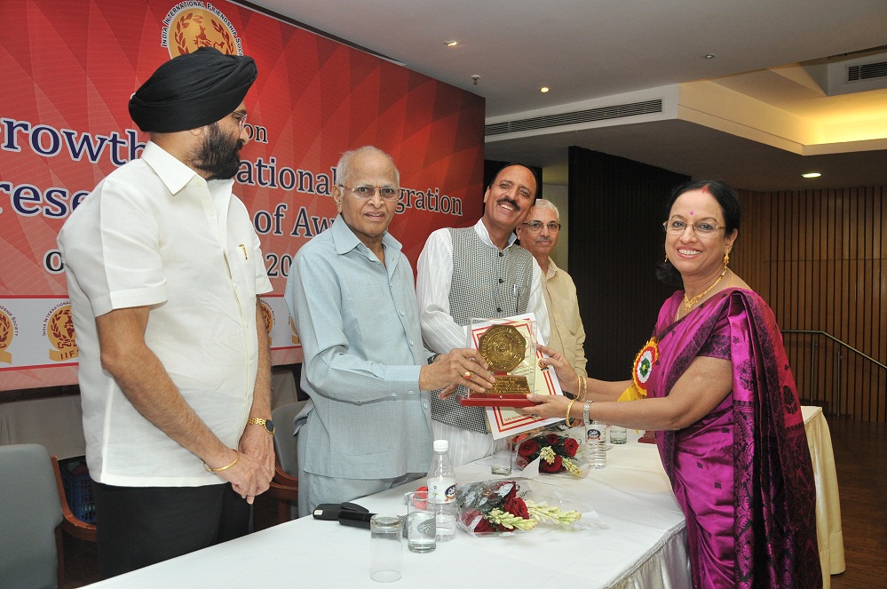 Arati Barua conferred Bharat Jyoti Award