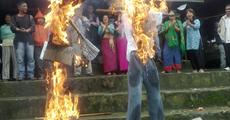 Manipur: bandh supporters burnt effigies of CM and Dy. CM