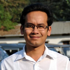 Gaurav thrashes NaMo