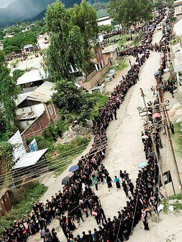 Huge human chain in burning Manipur 