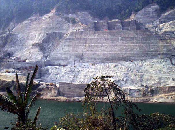 Breakage at the Subansiri  Dam