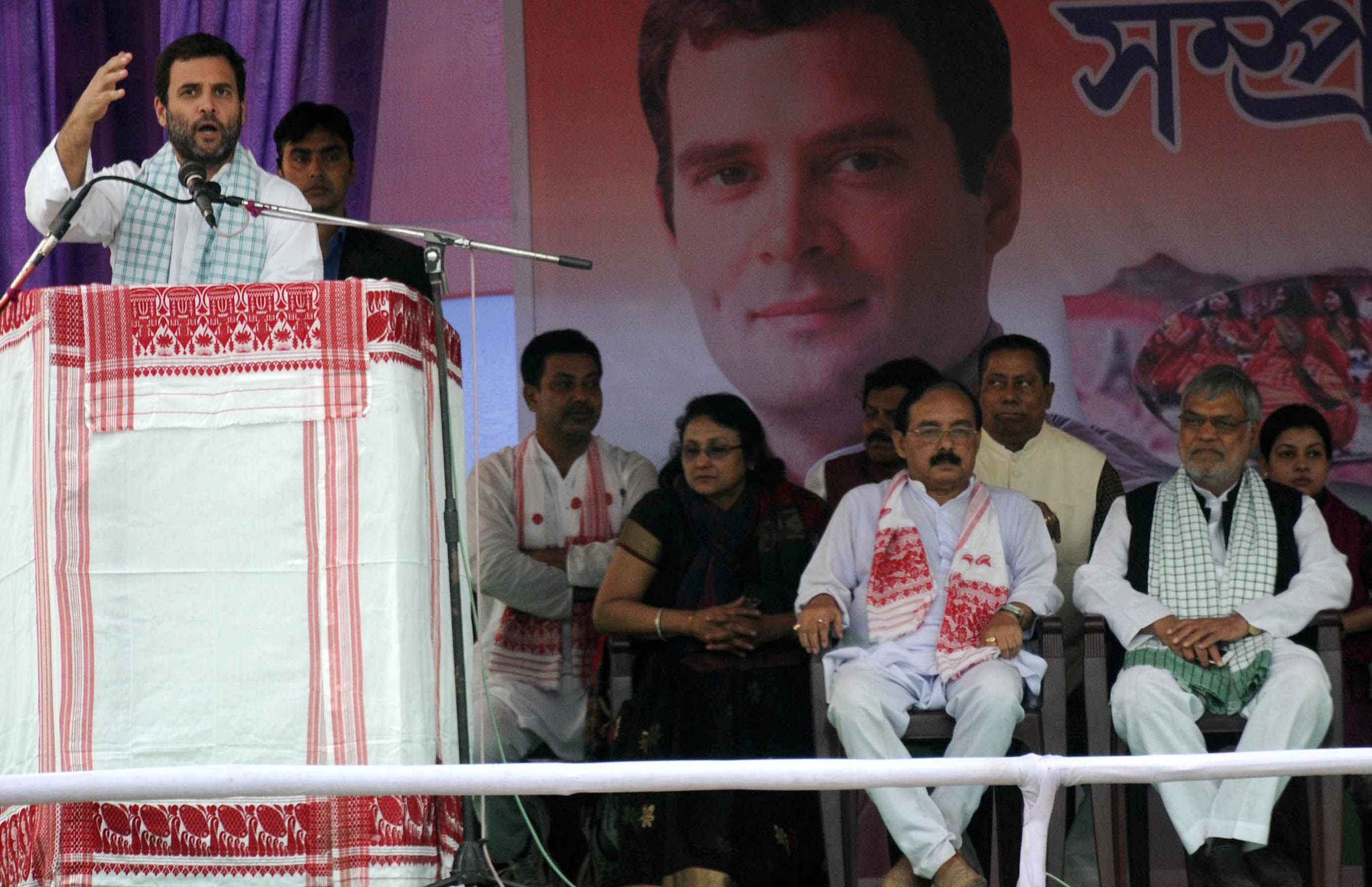 Rahul drops bombshell: Confirms Gogoi allegation 