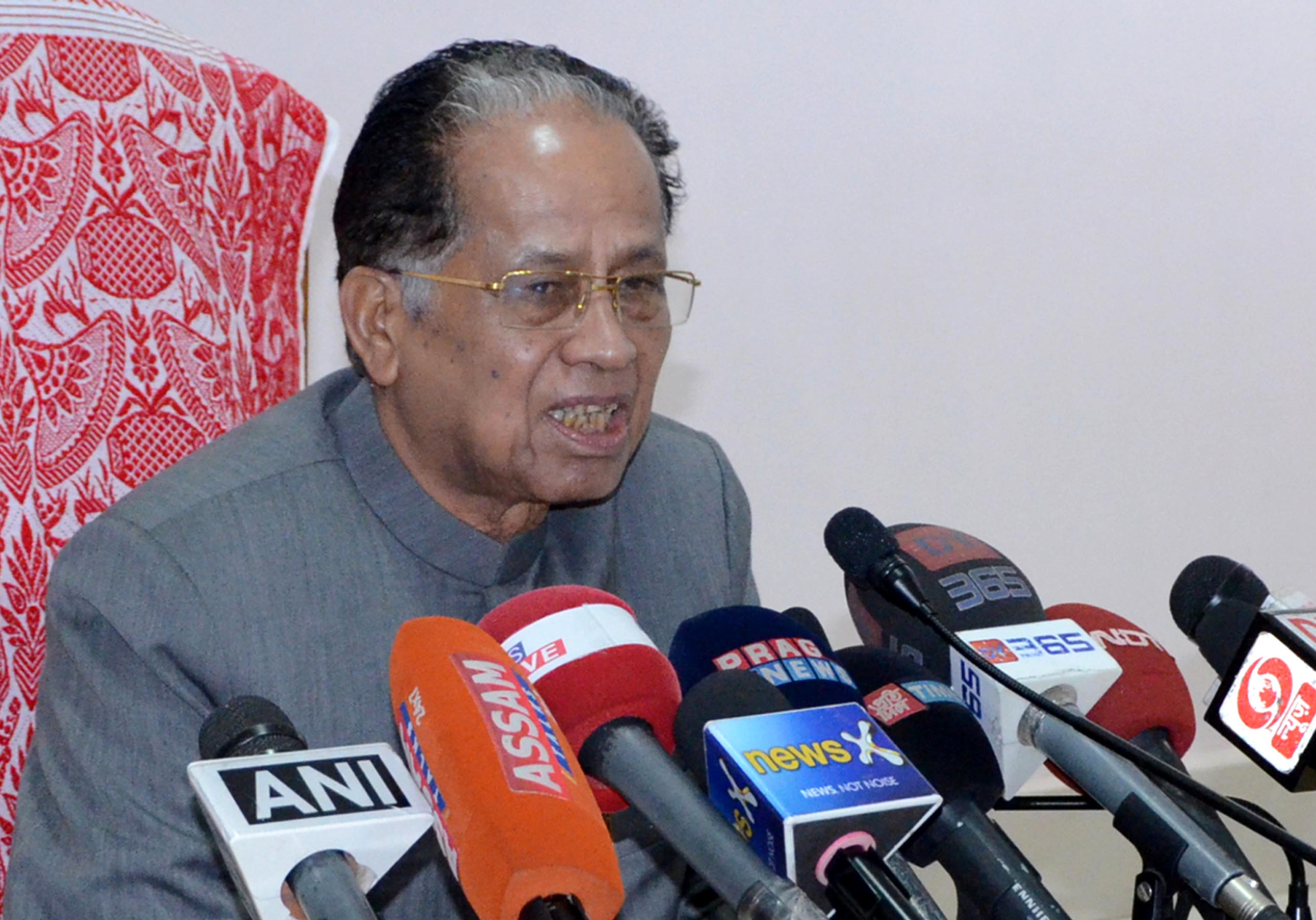 Gogoi firm on pro incumbency in assembly polls 
