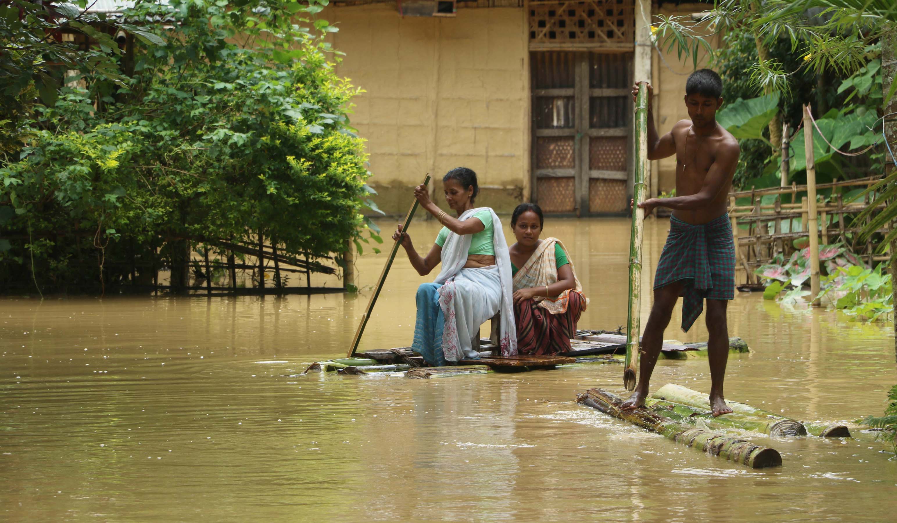 Flood scene still critical: 2 still missing  
