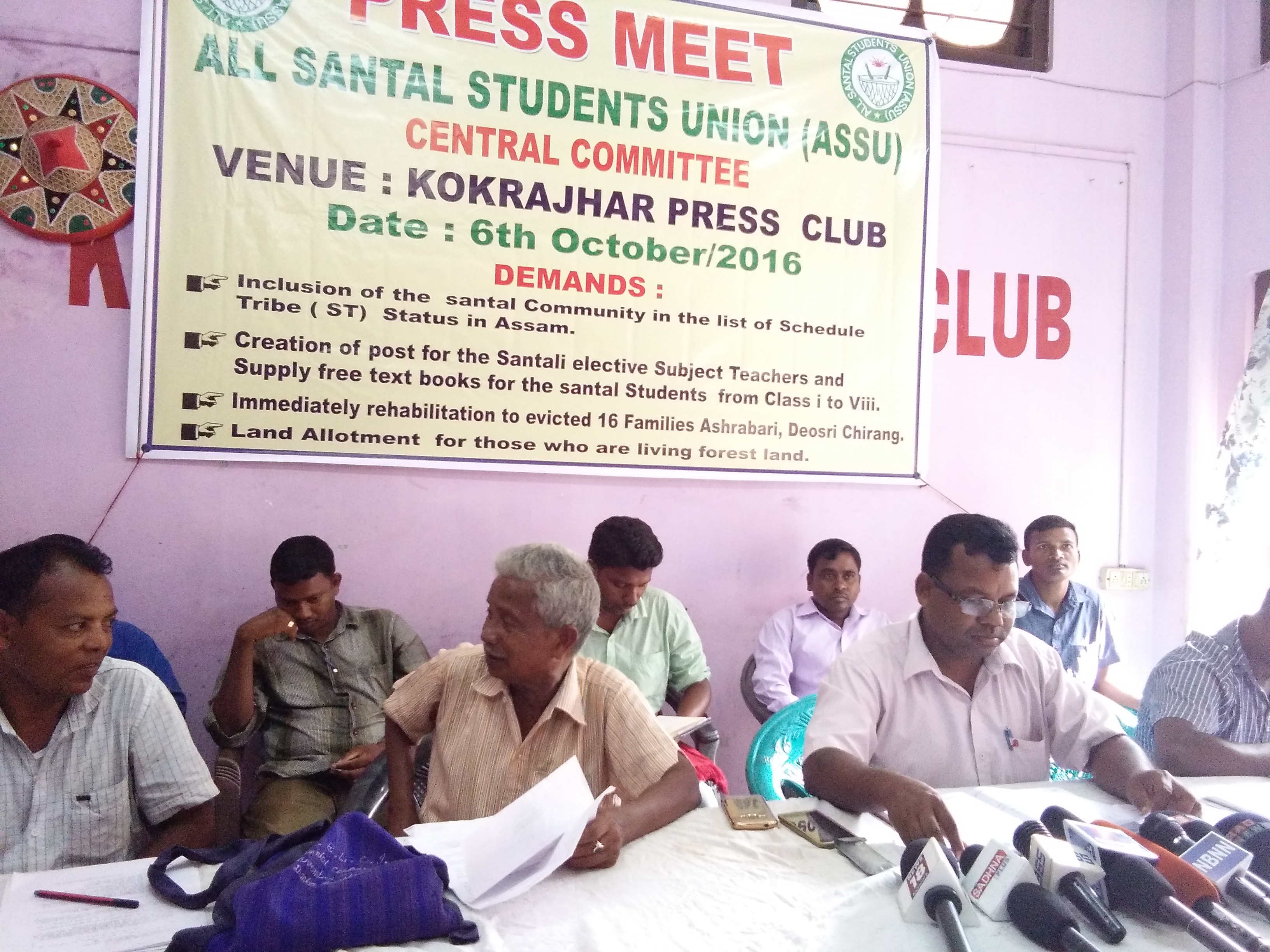 Santhali students demand ST status