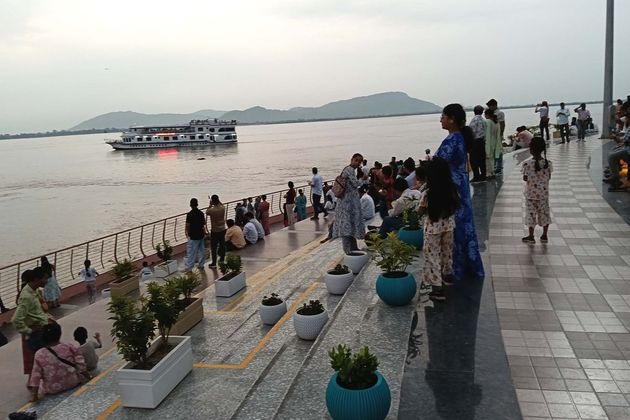 Sati Radhika Shanti Udyan