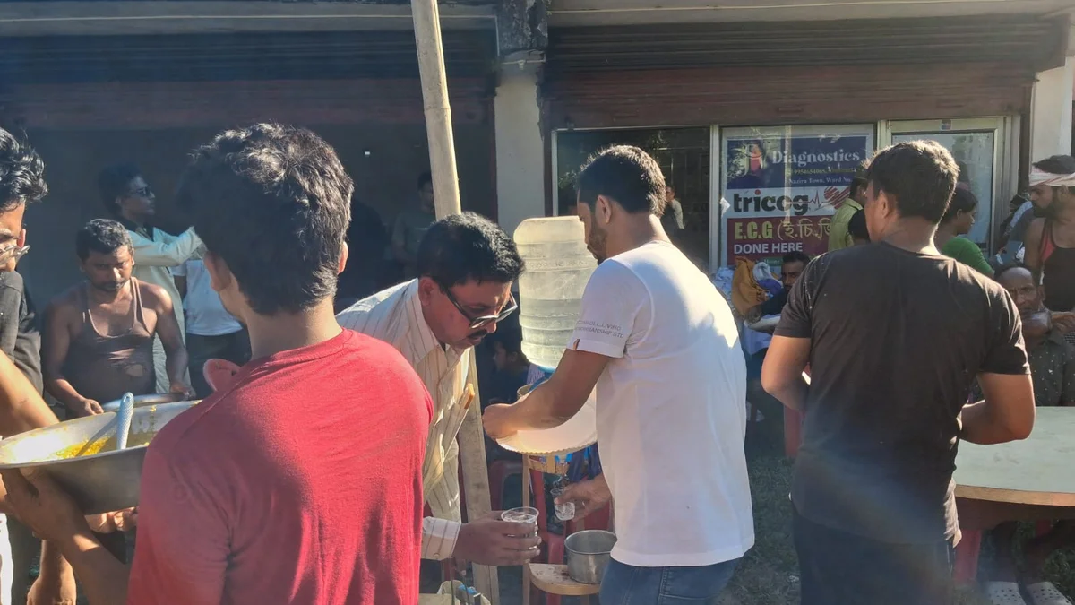 Nazira Mosque Youth Feed Flood Victims Across Communities