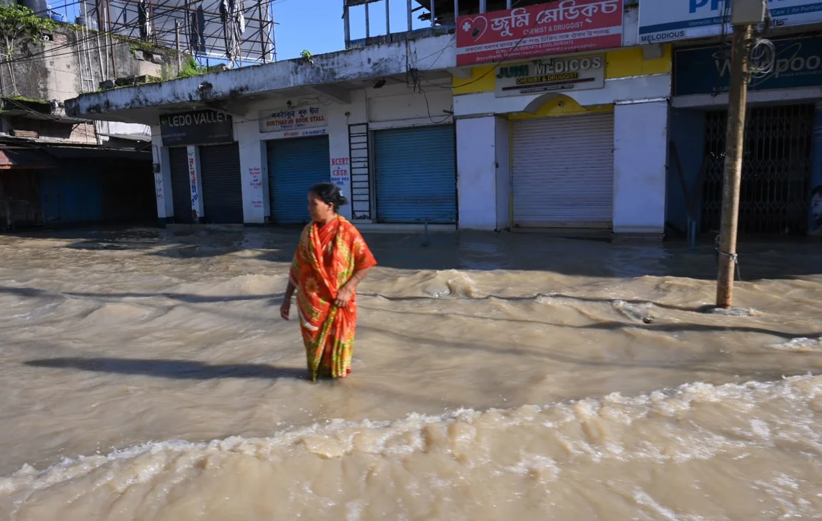Assam flood situation slightly improves, death toll rises to 66