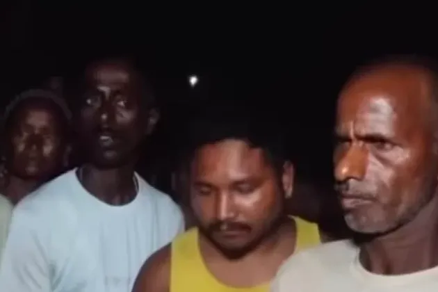 Stone Labourers Save Nearly 1,000 People from Dikhow Floods Before Official Rescue Teams Arrive
