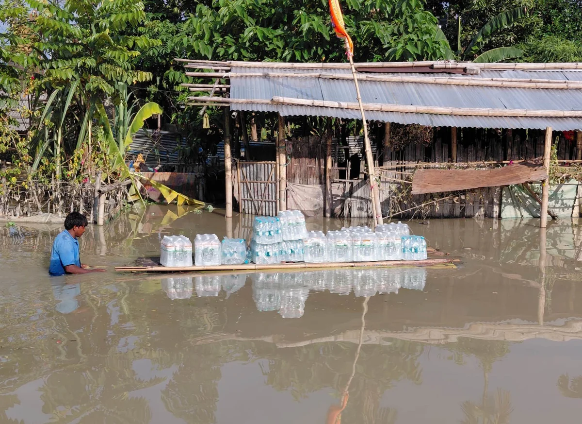 Humanitarian Workers Stand Up for People in Need