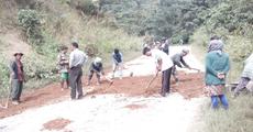 Villagers repair Mahadev-Tolloi road