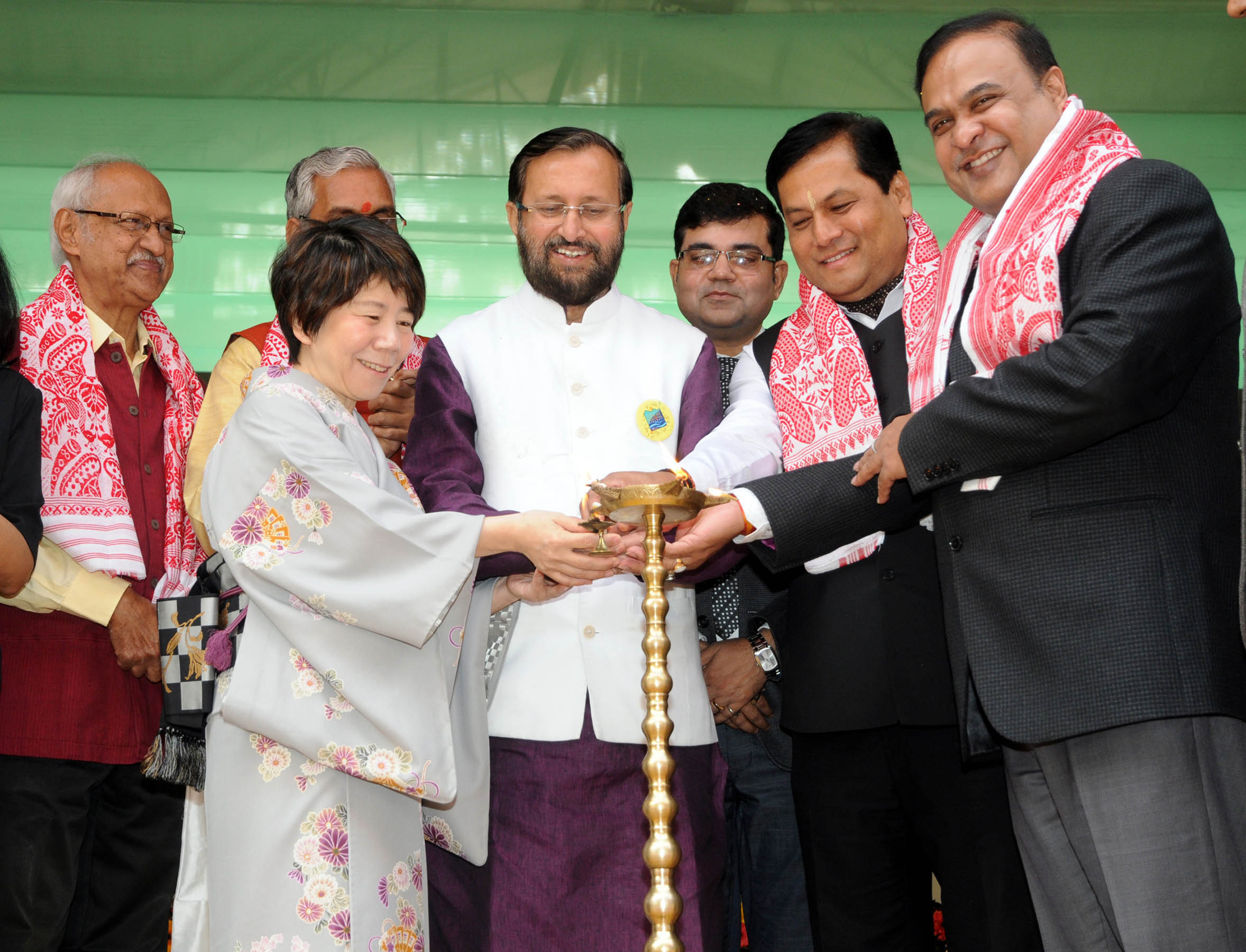 Thousands throng Brahmaputra Literary Festival