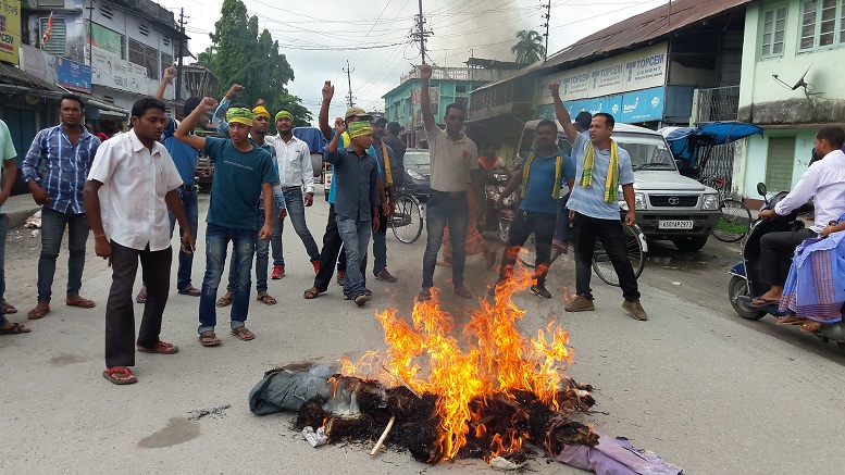 AKRSU(H) burns effigy of PM Modi