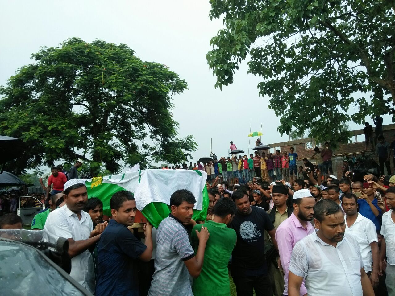 Lafikul buried at Salakati