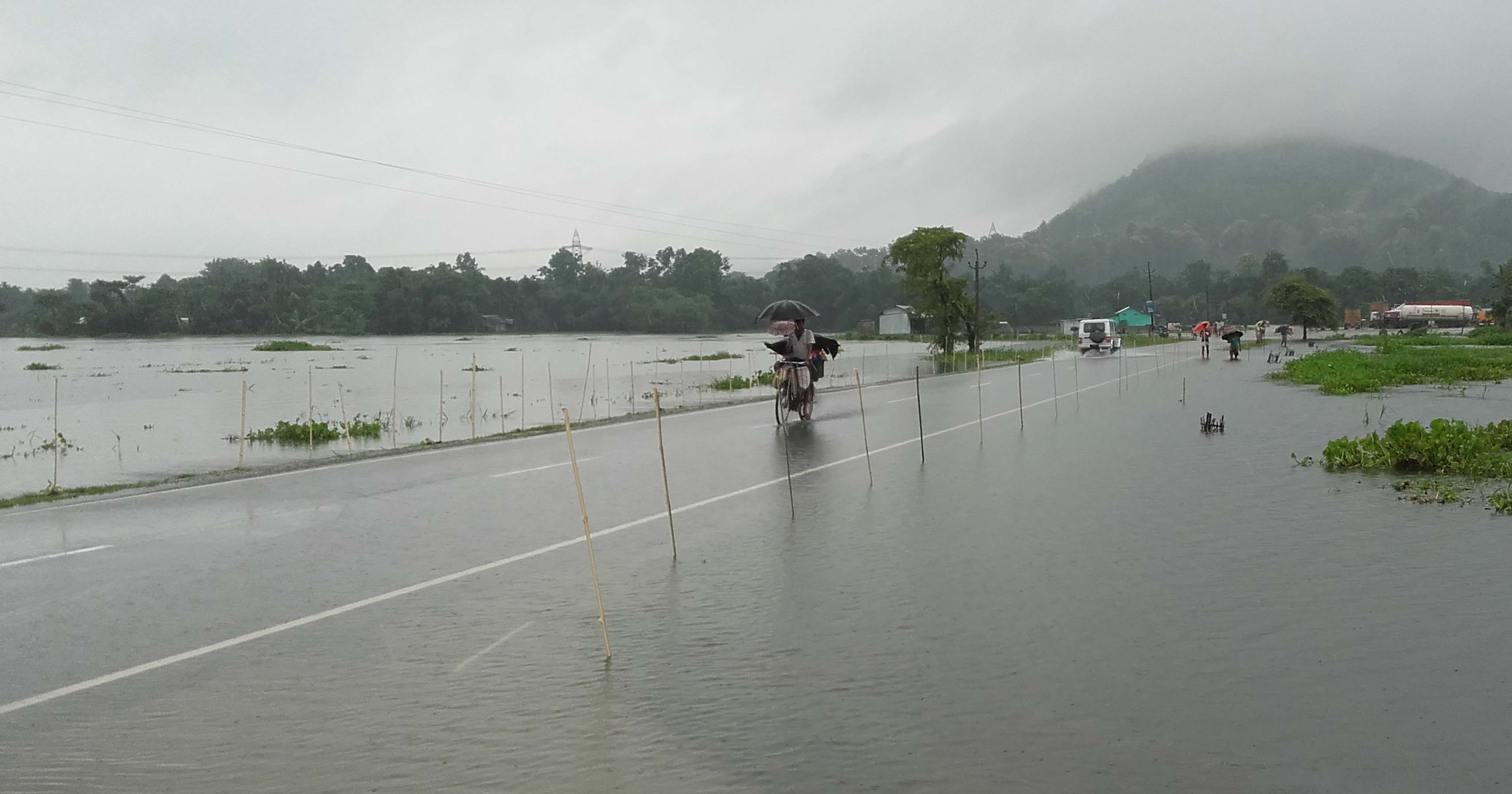 Flood scene grim: Toll 10