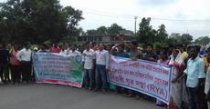 Tea garden lock out triggers protest
