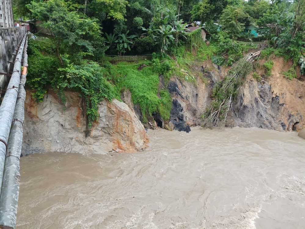 Threat looms large due to heavy downpur over Dillighat bridge in Namrup