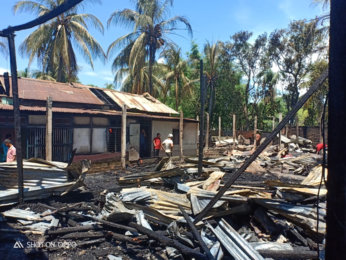 13 House gutted in fire at Hojai