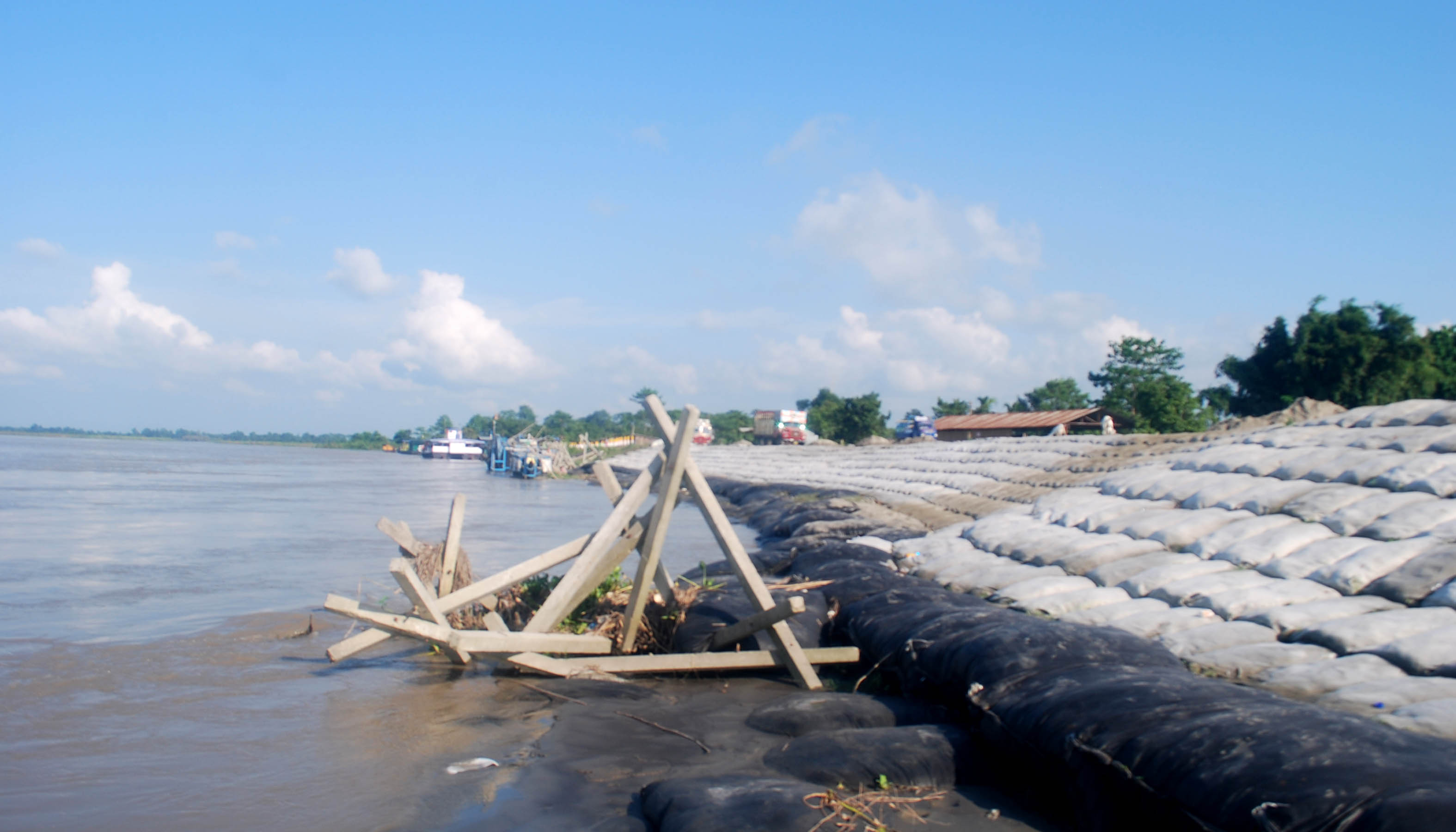 Flood alert: ‘unprecedented’ volume of water flows down Brahmaputra