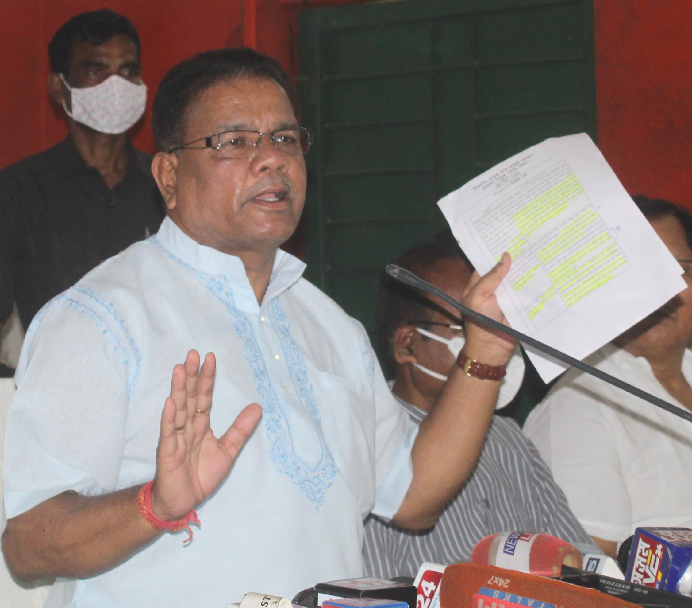 Congress targets Himanta Biswa Sarma
