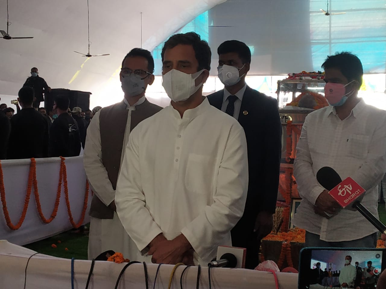 Gogoi was my Guru: Rahul