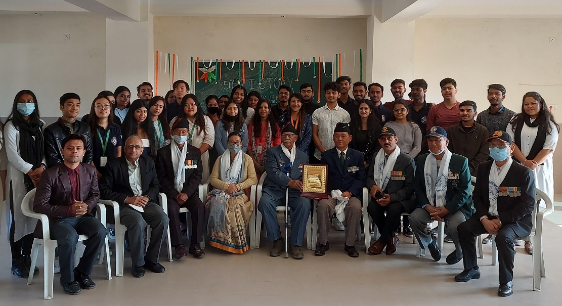Students honour 1971 war veterans