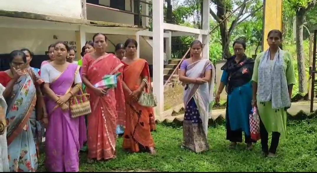 Tense Situation in Sivasagar’s Cherekapar Panchayat as Women Protest Exclusion from Schemes