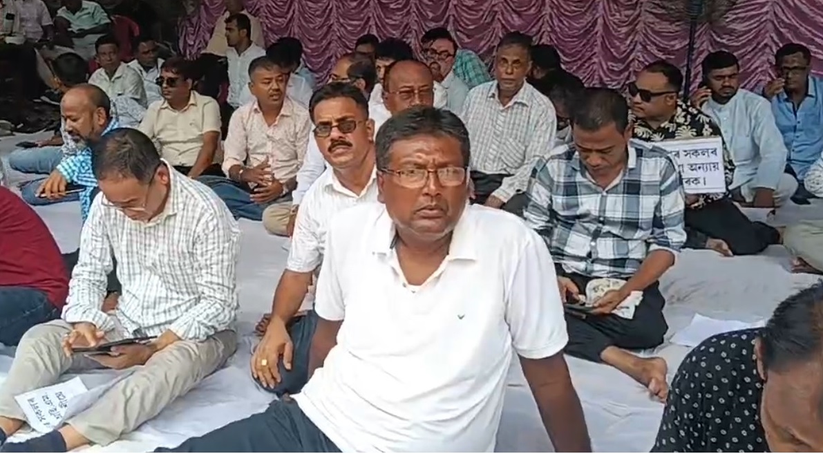 Assam Jal Jeevan Mission Contractors Protest Over ₹12,500 Crore Unpaid Bills