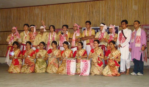 Bihu Husori at 'Bohagor Duwardolit'