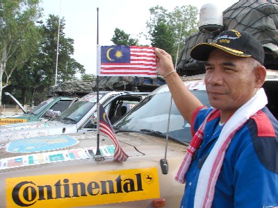 Malayasian car rally leaves Guwahati
