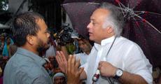 Anti dam protest greets Jairam Ramesh in Guwahati