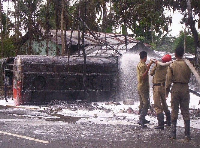 5 killed, 35 injured in Golaghat tanker mishap
