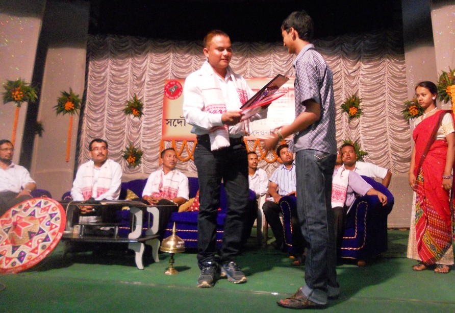 Meritorious students felicitated by AASU