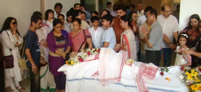 People of Mumbai paid tribute to Dr. Bhupen Hazarika