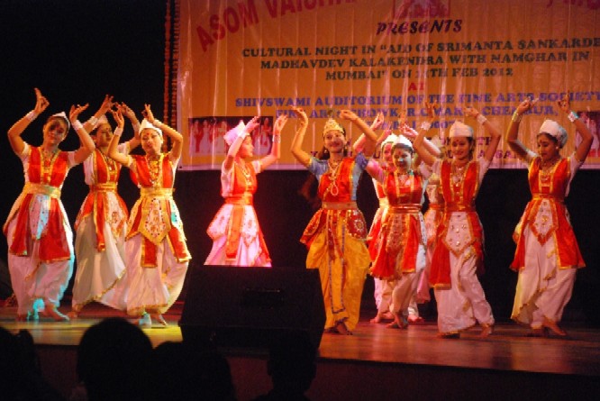 Mangaldoi youth club performs at cultural night in Mumbai