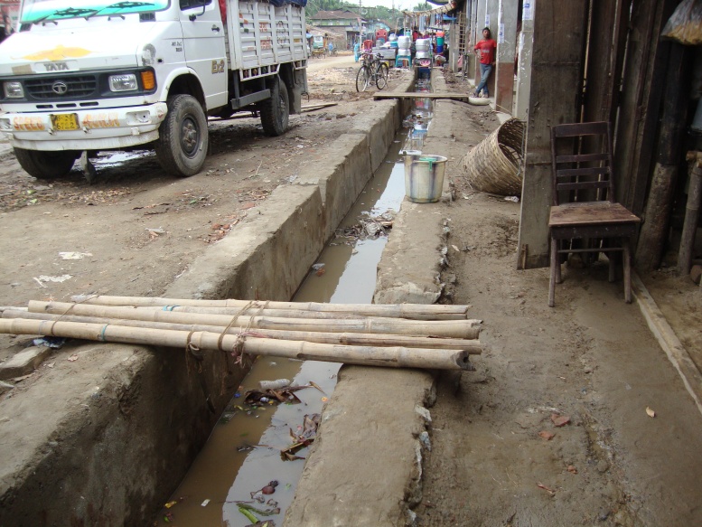 Sub-standard drainage work at Raha market
