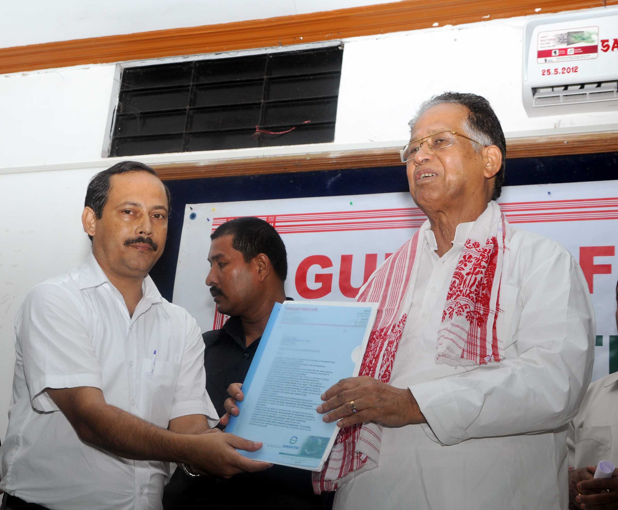 Assam CM assures due facility to media persons