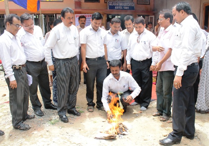 Lawyers join 2 days nationwide strike