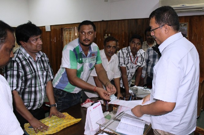 Golaghat Press Club condemns attack on scribes